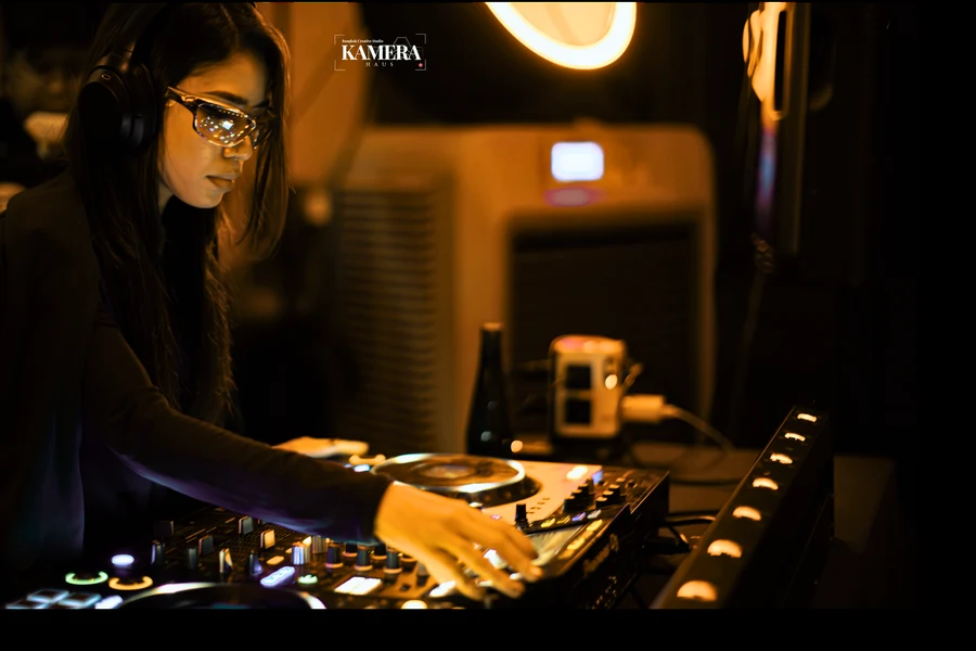 Berry Linn, Deep House Thailand resident DJ from Myanmar